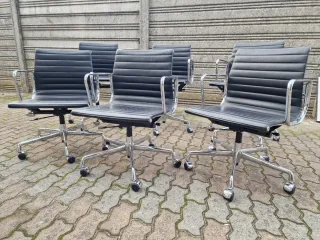 Vitra EA117 Sedia Ufficio Pelle Nera