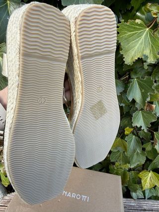Sandalias cuña doradas talla 40