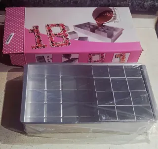 MOLDE RESISTENTE Letras y Números 29.5x17x5cm