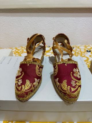 Traje de Fallera Rojo y Dorado adolescente