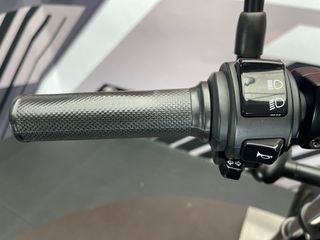 HONDA REBEL 500 GRIS