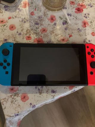 Nintendo Switch Azul y Rojo