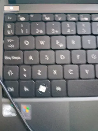 Portátil dots 10 Intel Atom N450 1GB RAM 160GB HDD