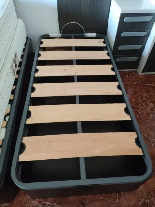 Dos Cama canapé de 90 metálica con somier de mad