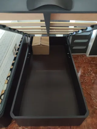 Dos Cama canapé de 90 metálica con somier de mad