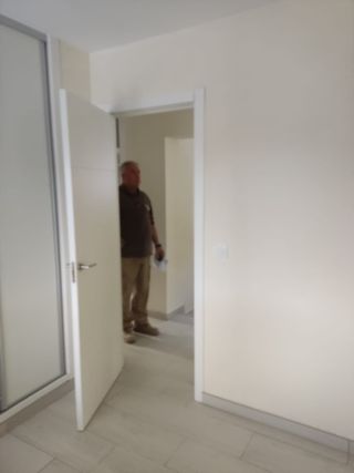 Puerta madera maciza lacada blanco