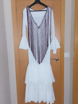 Traje de flamenca blanco roto