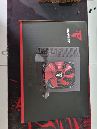 Tempest Gaming GPSU Fuente de Alimentación 750W