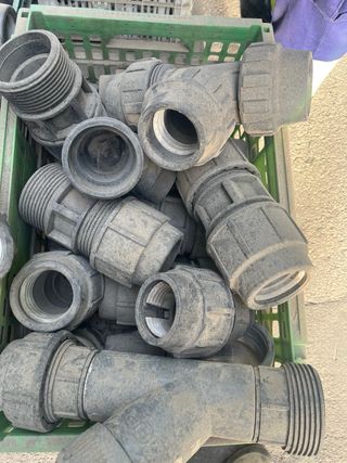 Conexiones para riego y tubería