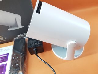 Mini Proyector 4K WiFi 6 BT5.2 Blanco