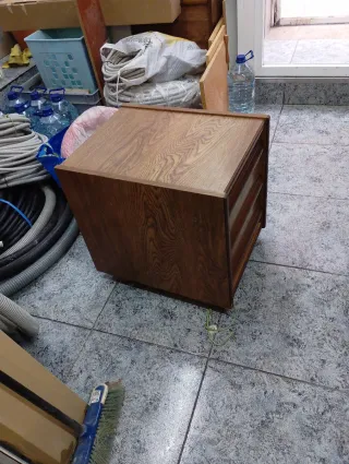 Tavolino da ufficio con 3 cassetti in legno