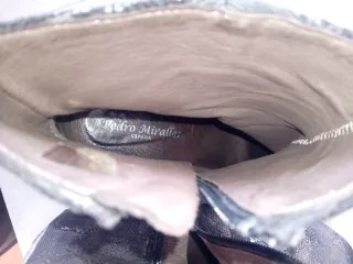 Botines piel estampados gris y plata