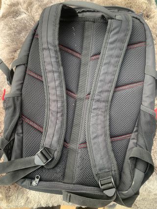 Mochila Portátil Dell Negra y Roja