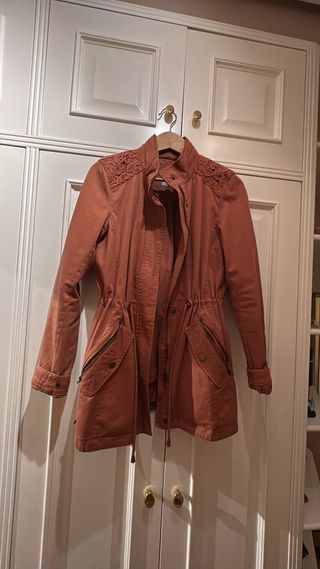 Chaqueta  con encaje. Talla S