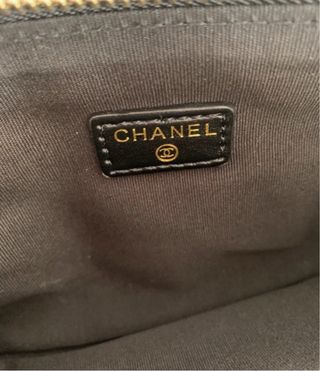Necessaire Chanel Nero e Oro