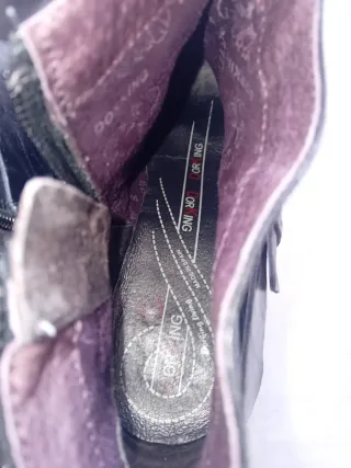 Botines de piel negros con hebilla