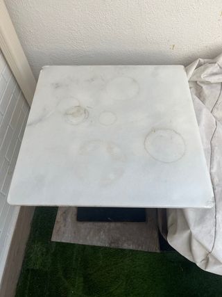 Mesa cafetería de mármol cuadrada