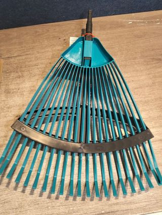 GARDENA Escoba de plástico graduable Combisystem