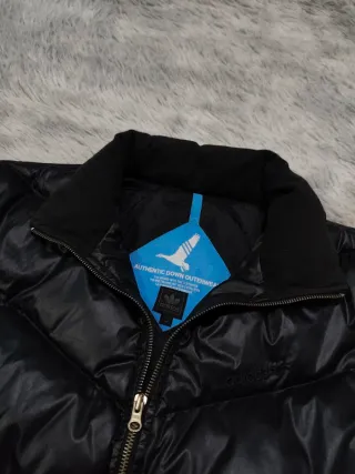 Chaqueta Adidas Plumas Y2K Negra