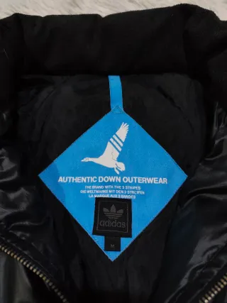 Chaqueta Adidas Plumas Y2K Negra