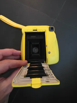 Fotocamera Fujifilm Instax Mini 9 Gialla