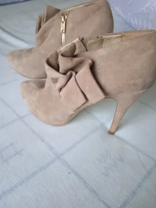 Botines Zara Talla 38 Beige