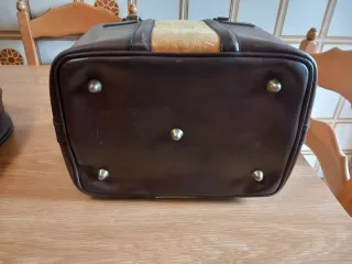 Valigia e beauty case vintage coordinato marrone