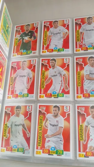 Álbum Adrenalyn 2018/19 + 300 cromos sin repertir