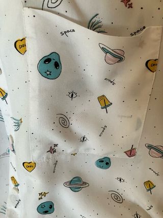 Camisa estampada espacial