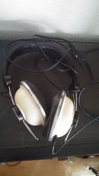 Auriculares Vintage Beige y Negro