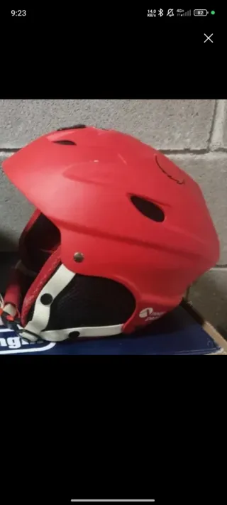 Casco de esquí infantil rojo