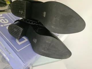 Stivali n.37 neri con borchie