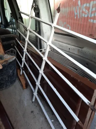 Reja antigua de hierro forjado