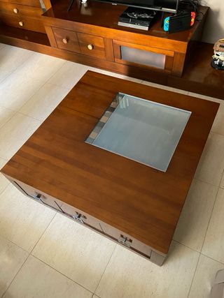 Mesa de centro de madera y cristal