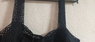 Top negro punto volante