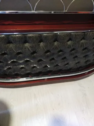 Barra de bar con taburete