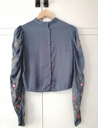 Blusa bordada