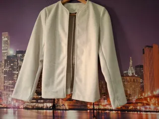 Blazer cuello redondo con cinturón