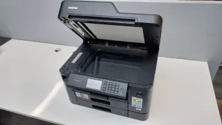 Impresora Brother MFC-J5730DW, incluye cartuchos