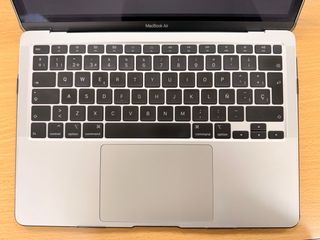 MacBook Air 13” Retina 512Gb. 151 ciclos IMPECABLE