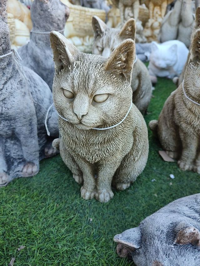 Figura gato sentado