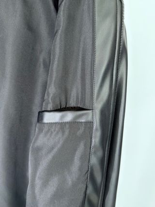 Cazadora Bomber Efecto Piel DR&N Negra