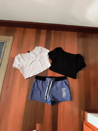 Conjunto 2 Camisetas y Pantalón Corto