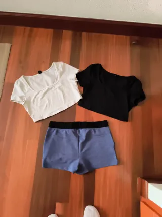 Conjunto 2 Camisetas y Pantalón Corto