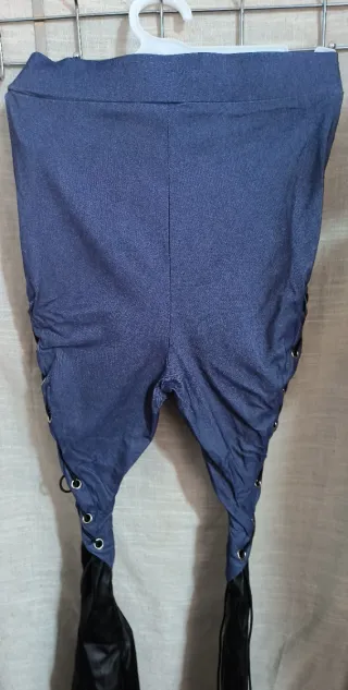 Pantalones con cordones y detalle de cuero