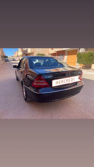 Mercedes-Benz Clase C 2005