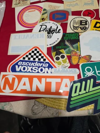 Lote 44 pegatinas variadas (nuevas)