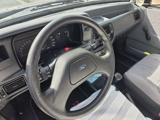Ford Escort 1989 Impoluto y de serie