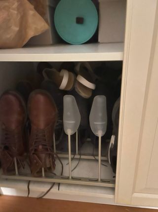 Módulo armario beige y blanco