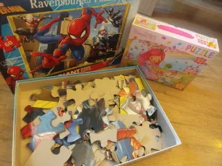 Lote de 2 Puzzles: Spiderman, Princesa Mimi